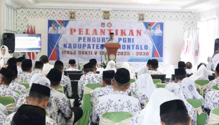 Bupati Gorontalo Dorong PGRI Jaga Marwah Profesi Guru