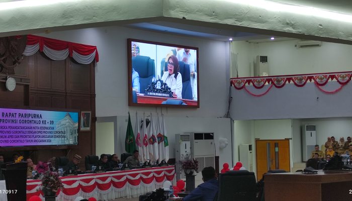 Di Rapat Paripurna, Femmy Udoki Desak Gubernur Selamatkan KIP-KPID yang Terancam Bubar