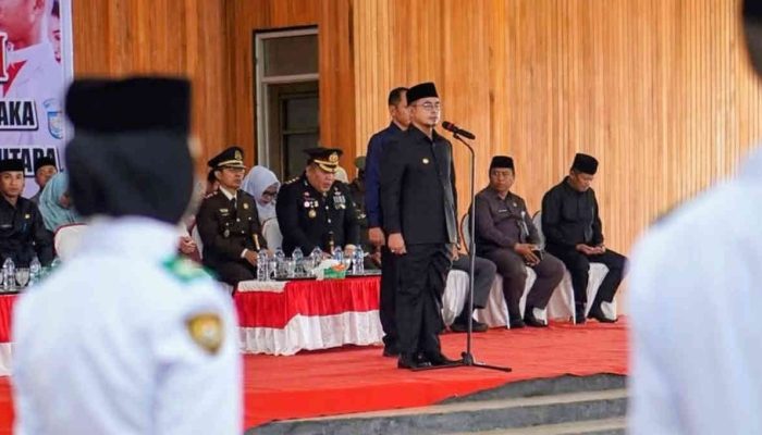 Bupati Sirajudin Lasena Kukuhkan 33 Anggota Paskibraka Bolmut 2025