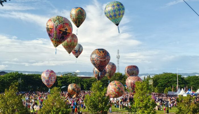Balon Udara Warnai Langit Limboto, Magnet Baru Wisata Gorontalo