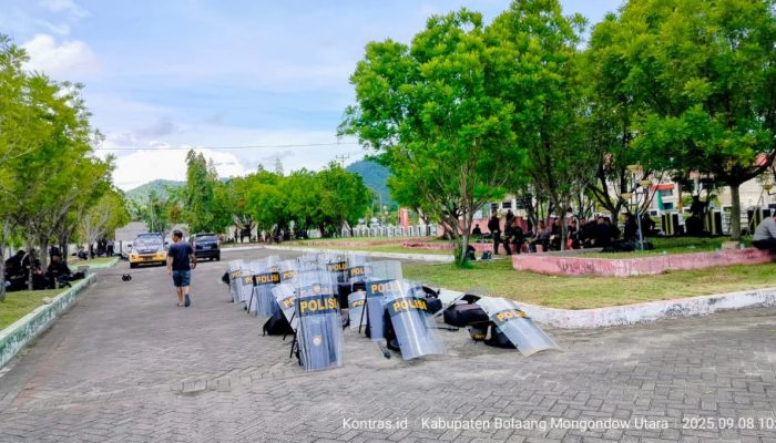 Jelang Demo, Polisi Perketat Penjagaan di Kantor DPRD Bolmut