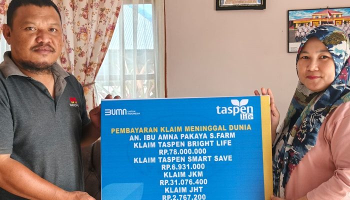 Taspen Life Serahkan Klaim Meninggal Dunia Rp118 Juta kepada Keluarga ASN di Pohuwato