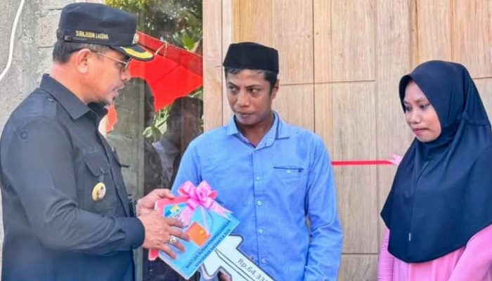 Bupati Bolmut Resmikan 3 Unit Rumah Layak Huni di Kecamatan Pinogaluman dan Kaidipang