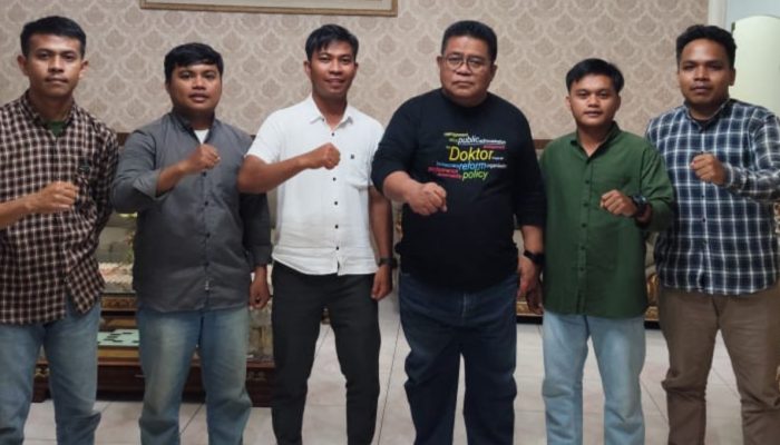 Silaturahmi dengan Sekda Kabupaten Gorontalo, IPMBRG Sampaikan Jembatan Polohungo yang Rusak