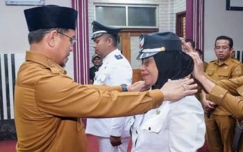 Lantik 2 Pj Kepala Desa, Ini Pesan Tegas Bupati Bolmut
