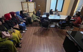 Warga Juriya Datangi DPRD Kabupaten Gorontalo, Desak Pemda Terima Investor Tambang