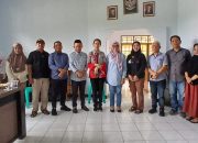 Polemik Lahan, Pemerintah Desa Sejahtera Terpaksa Berkantor di Rumah Warga