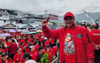 Putra Tabukan Denny Roy Tampi Resmi Pimpin DPC PDIP Kabupaten Sangihe