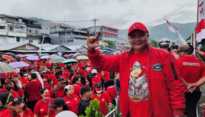 Putra Tabukan Denny Roy Tampi Resmi Pimpin DPC PDIP Kabupaten Sangihe