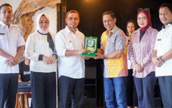 Bupati Bolmut Terima Kunjungan Wali Kota Kotamobagu, Sinergi BMR Kian Diperkuat