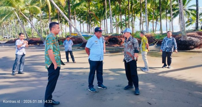 Bupati dan Wabup Bolmut