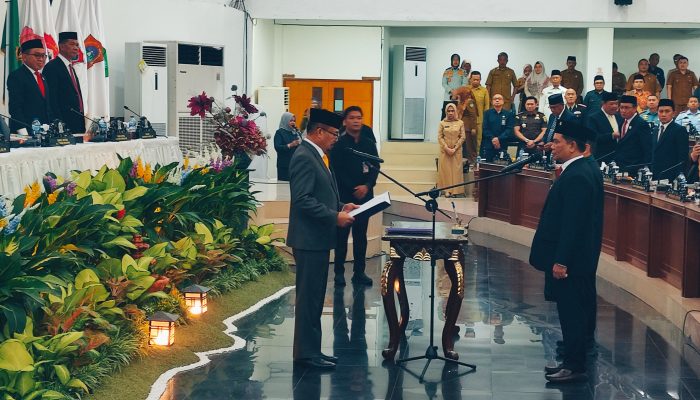 Deddy Hamzah Resmi Dilantik Gantikan Wahyudin Moridu di DPRD Provinsi Gorontalo