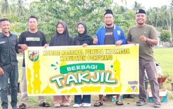 Berbagi takjil