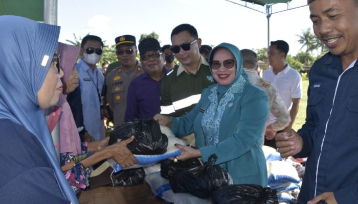 Maryam Sofyan Puhi Ikut Salurkan Sembako Subsidi Paras ST 2026
