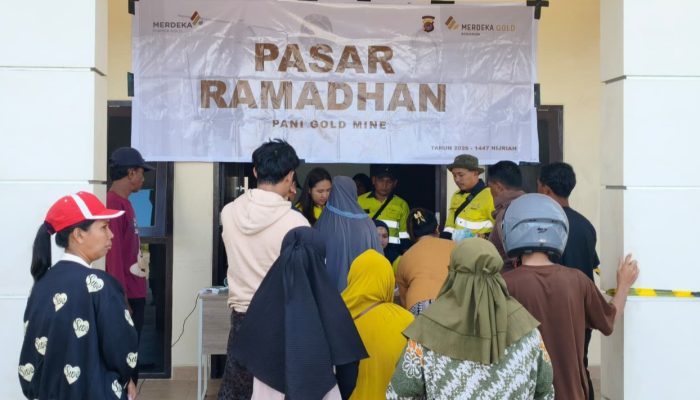 Masyarakat Lingkar Tambang Antusias Mengikuti Pasar Murah Ramadan Tambang Emas Pani