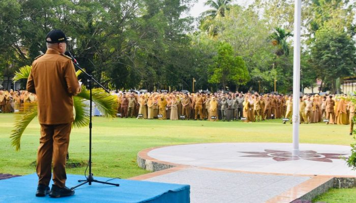 Sofyan Puhi Pimpin Apel Perdana ASN Usai Libur Lebaran