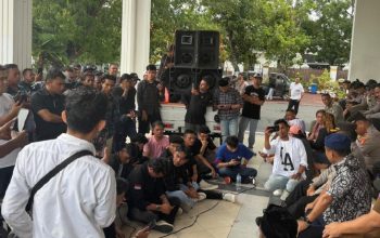 Penambang Bilang Gubernur Gorontalo Hanya Sibuk Urus Kepentingan Keluarga Ketimbang Rakyat