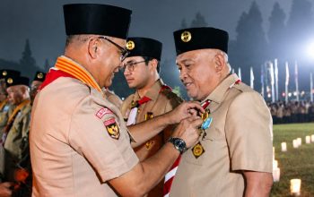 Tonny Junus Raih Lencana Darma Bakti, Komitmen Pramuka Gorontalo Dapat Apresiasi