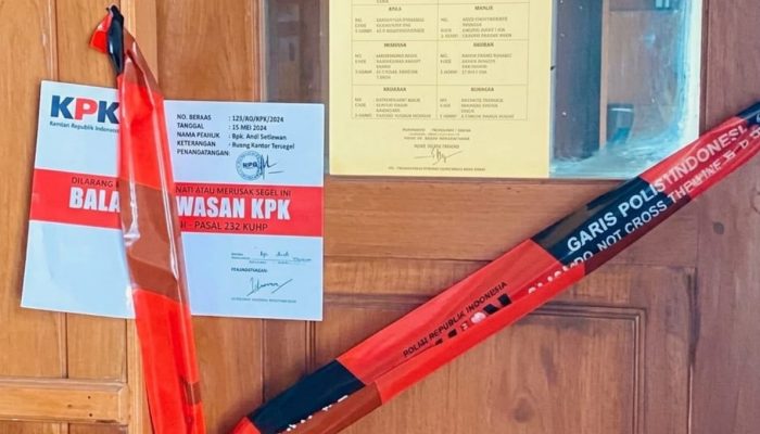 Breaking News: Stiker Pengawasan KPK Muncul di Empat Kantor Dinas Boltara, Ada Apa?