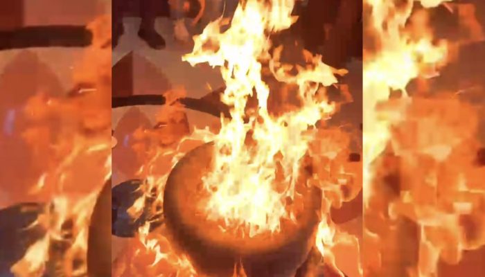 Aksi Massa Bakar Ban di dalam Gedung DPRD Gorontalo, Nyaris Picu Kebakaran