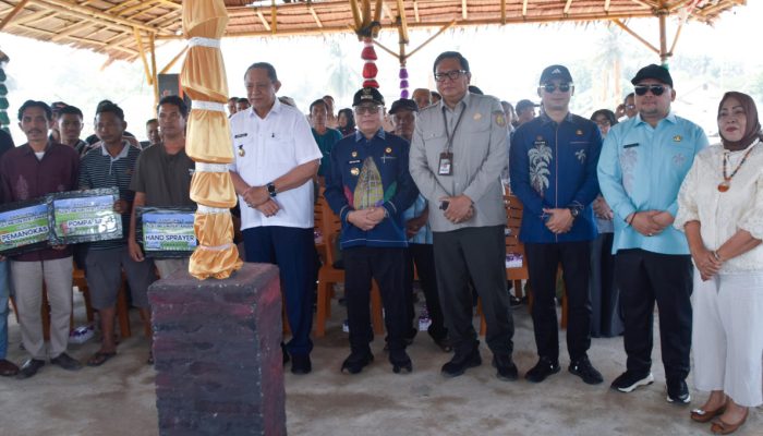 41 Alsintan Diserahkan, Bupati Sofyan Puhi Soroti Lahan yang Belum Optimal