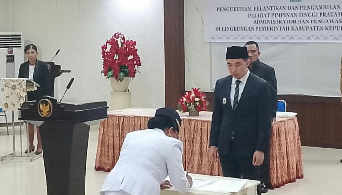 Lantik Sejumlah Pejabat Sangihe, Michael Thungari Soroti Integritas dan Kinerja Terukur