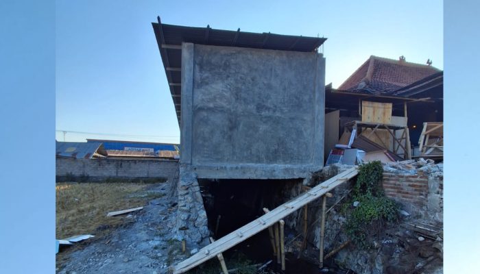 Pembangunan Dapur RM Mawar Sharon Disorot, Manajemen Bungkam soal Dugaan Tutup Sungai